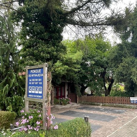 Pokoje Do Wynajecia Nowogrodziec Bagian luar foto