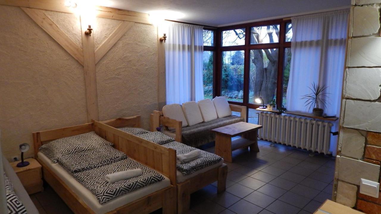 Pokoje Do Wynajecia Nowogrodziec Bagian luar foto